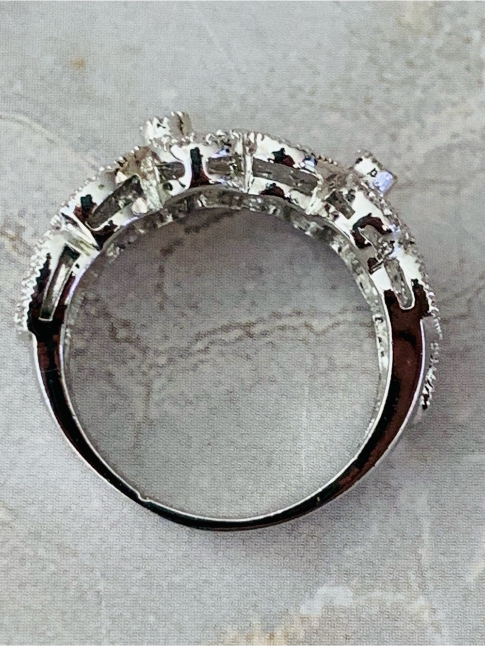 Lia Sophia Silver Floral Filigree Flower Ring - Picture 3 of 6